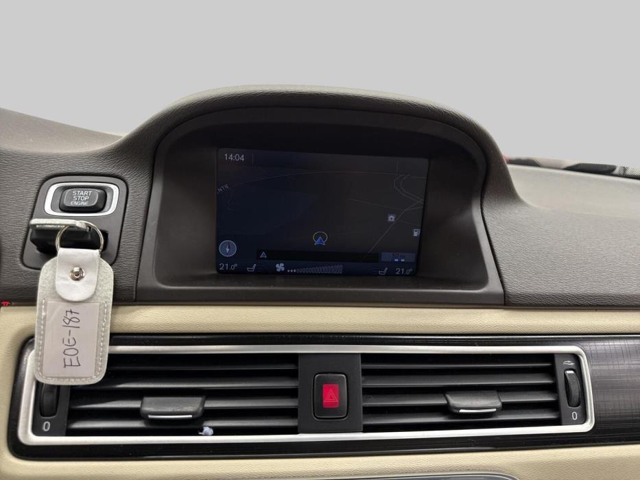 VOLVO V70 2012