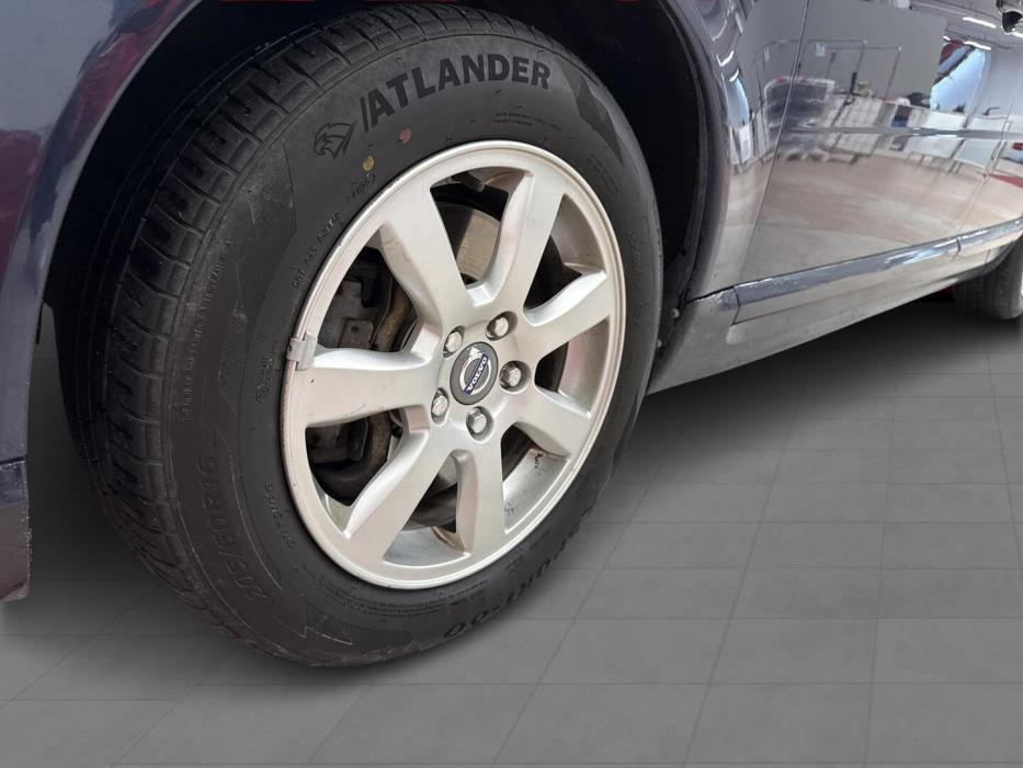 VOLVO V70 2012