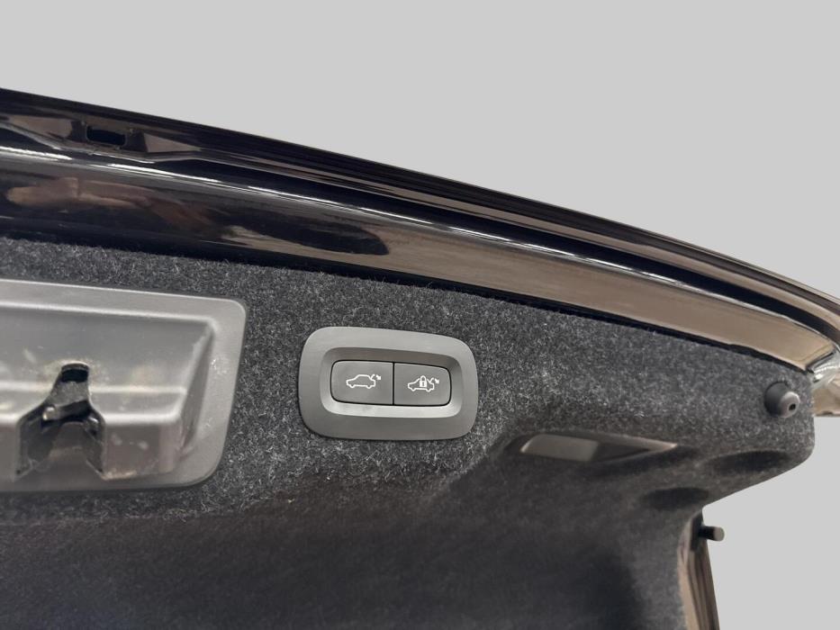 VOLVO S90 2016