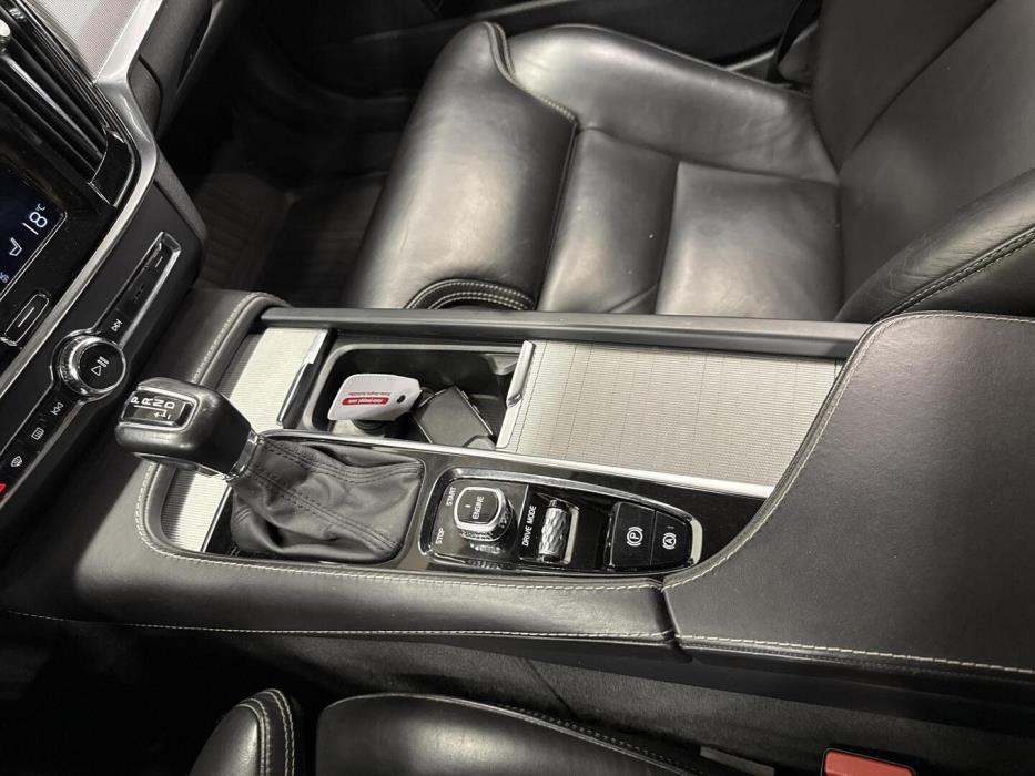 VOLVO S90 2016