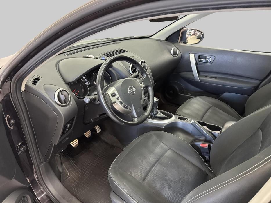 NISSAN Qashqai 2011