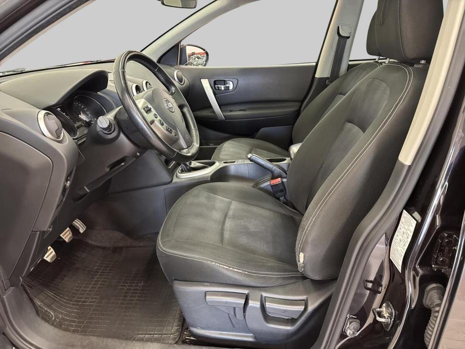 NISSAN Qashqai 2011