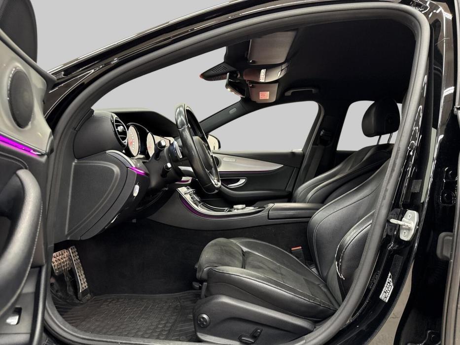 MERCEDES-BENZ E 2016