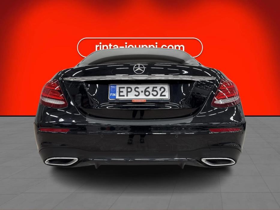 MERCEDES-BENZ E 2016