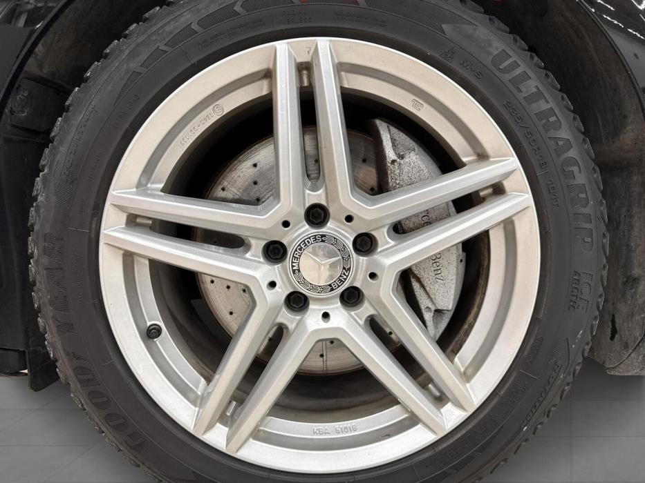 MERCEDES-BENZ E 2016