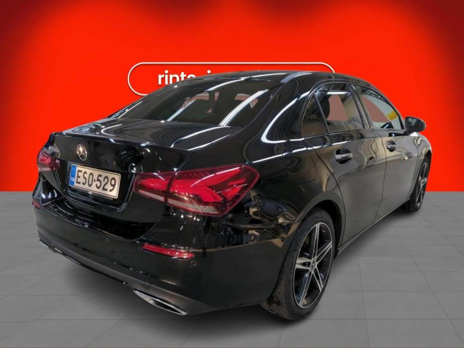 MERCEDES-BENZ A 2021