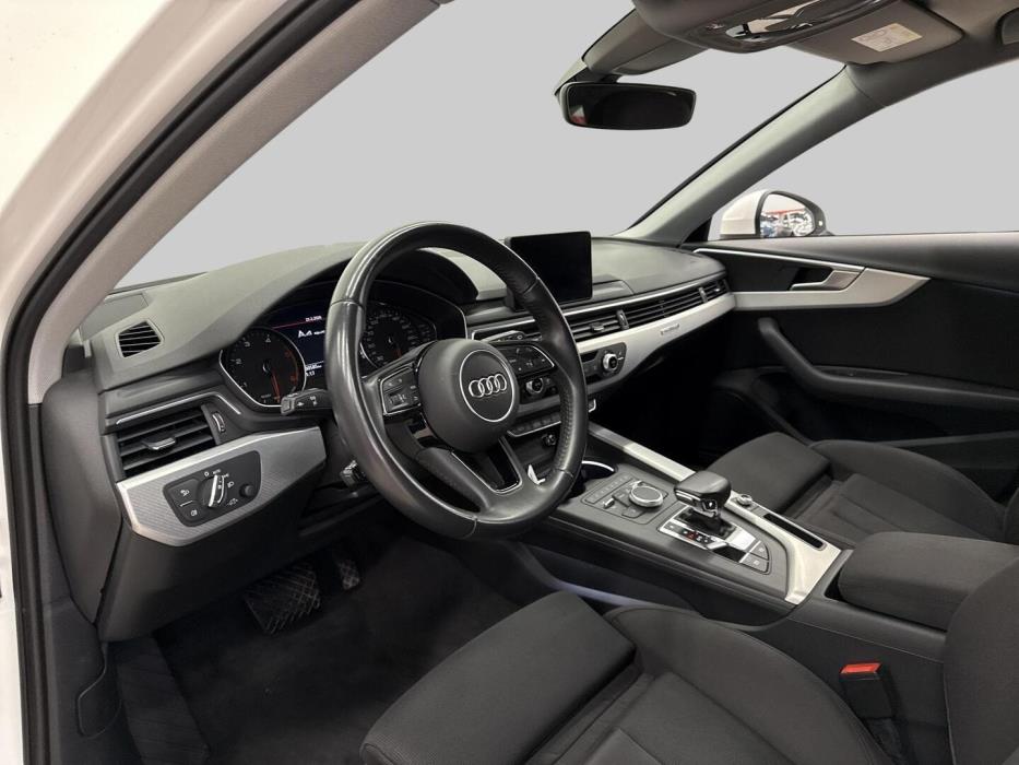 AUDI A4 2018