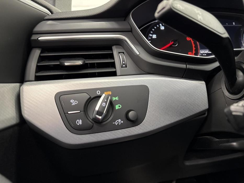 AUDI A4 2018