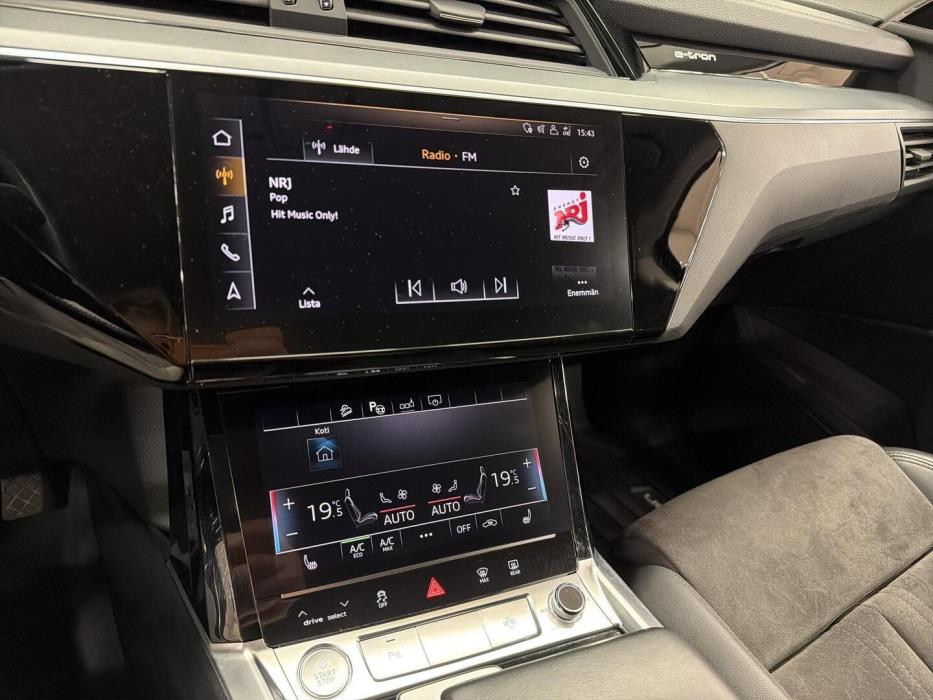 AUDI e-tron 2020