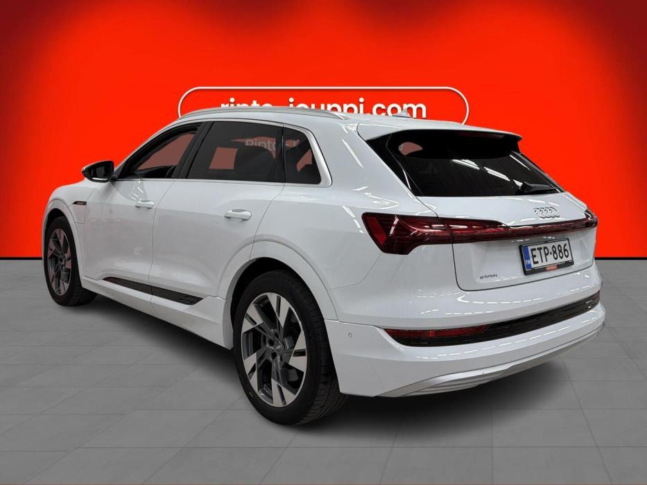 AUDI e-tron 2020