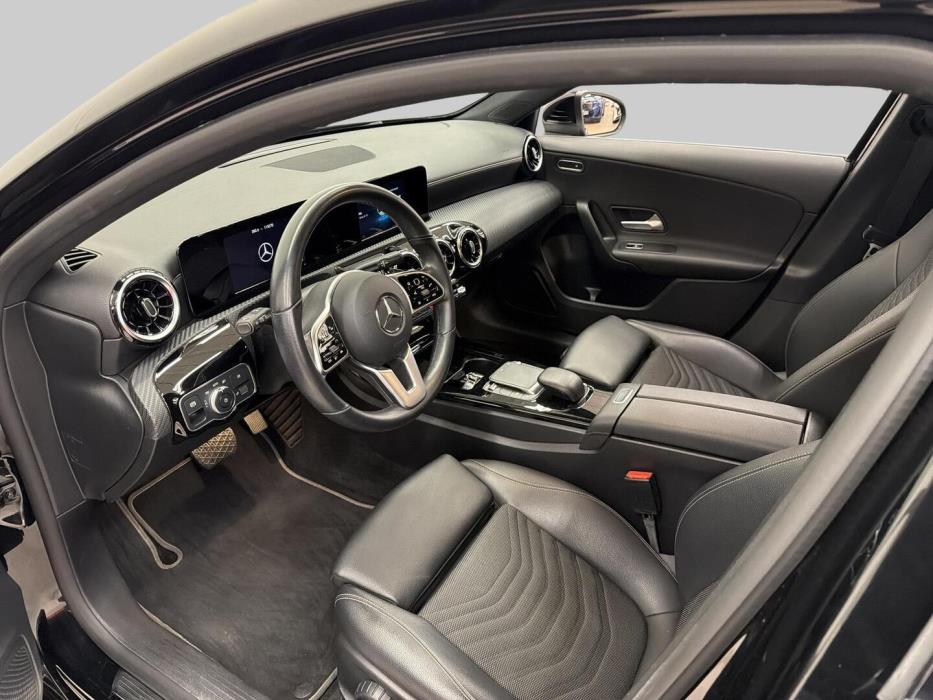 MERCEDES-BENZ A 2021