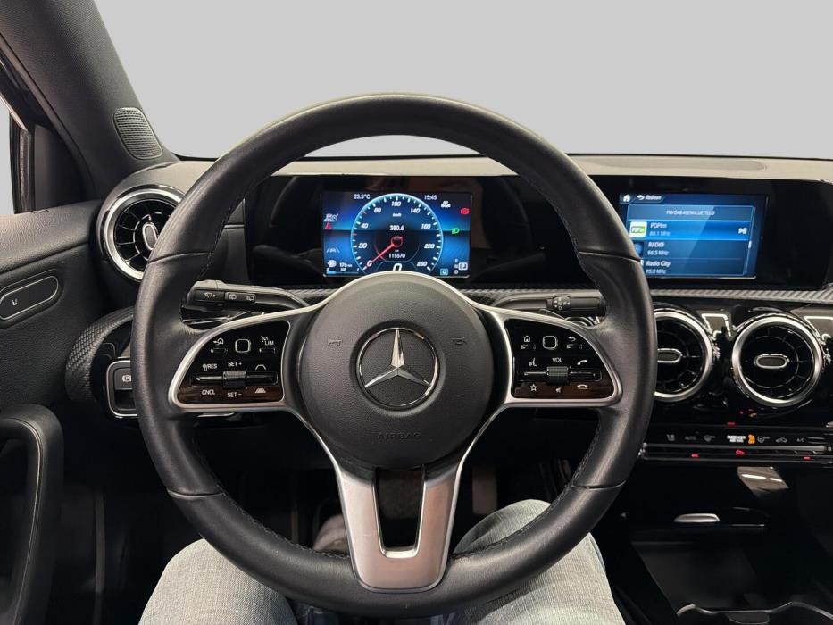 MERCEDES-BENZ A 2021