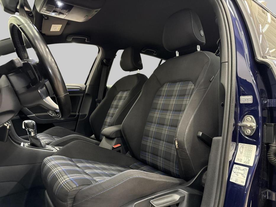 VOLKSWAGEN Golf 2017