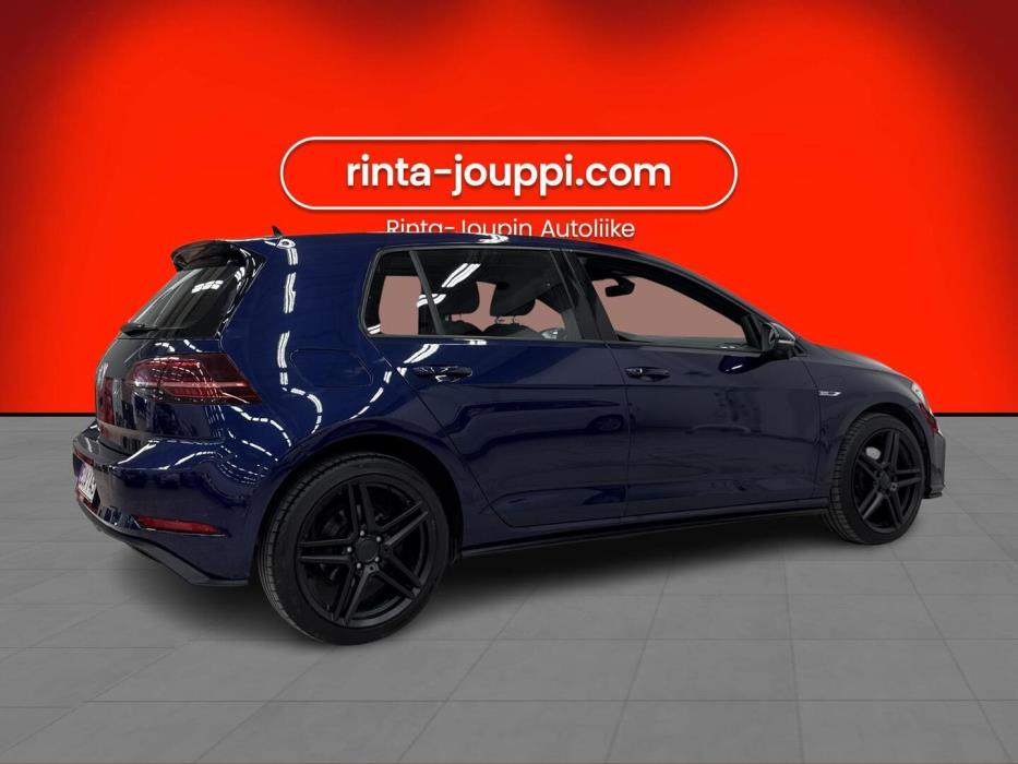 VOLKSWAGEN Golf 2017