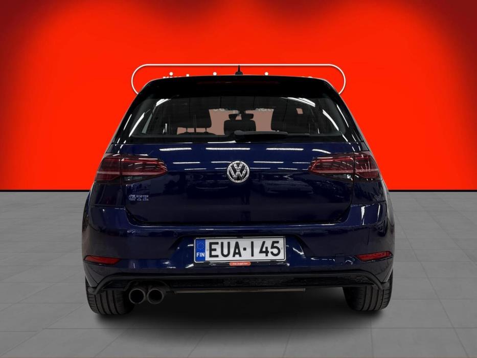 VOLKSWAGEN Golf 2017