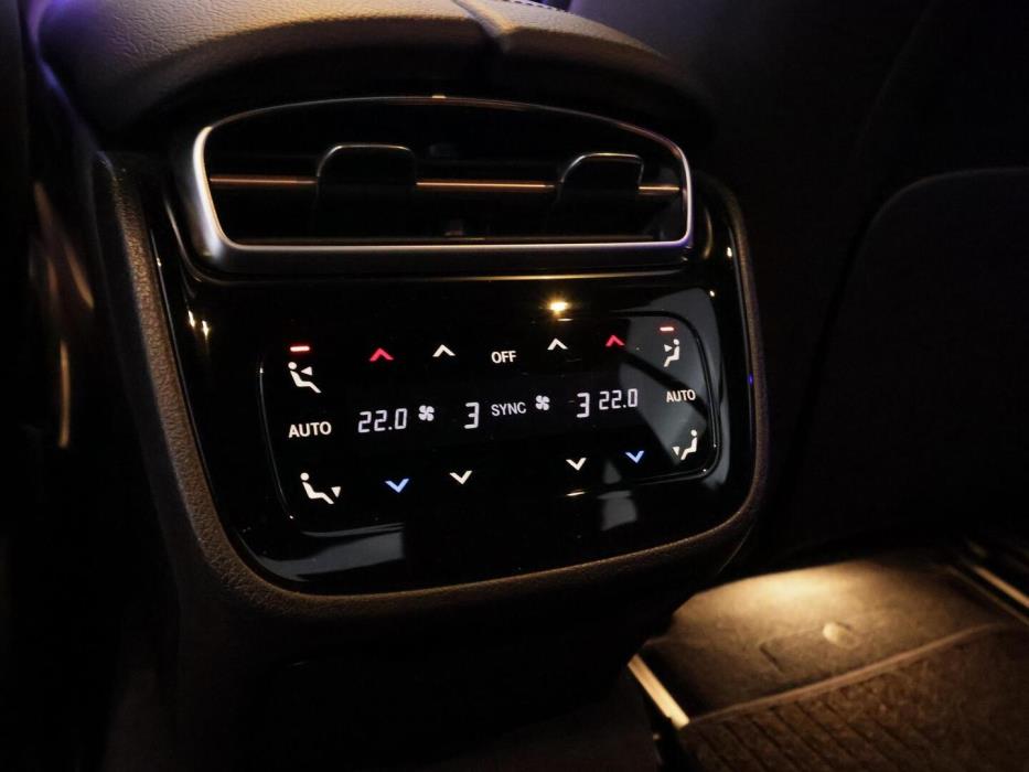 MERCEDES-BENZ EQE 2024