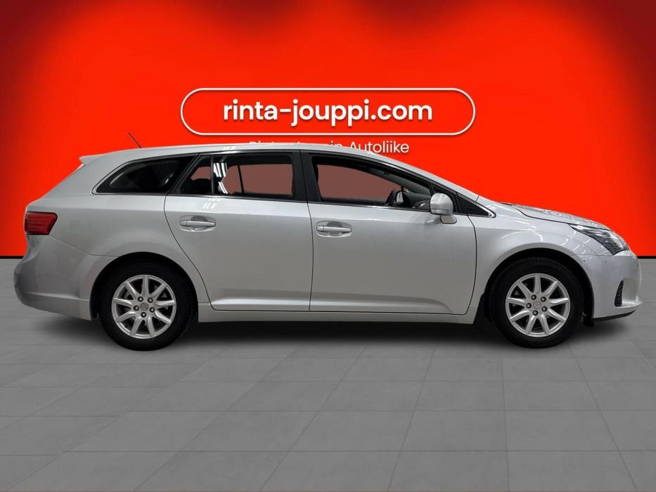 TOYOTA Avensis 2013