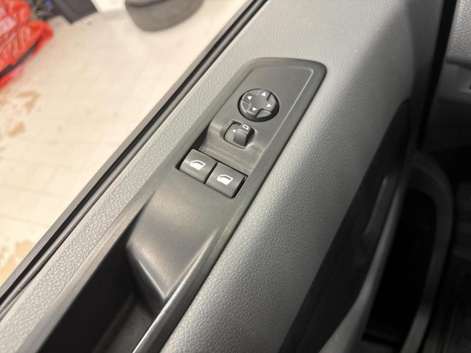 PEUGEOT e-Expert 2021