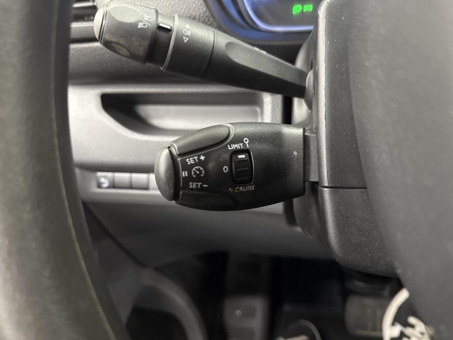 PEUGEOT e-Expert 2021