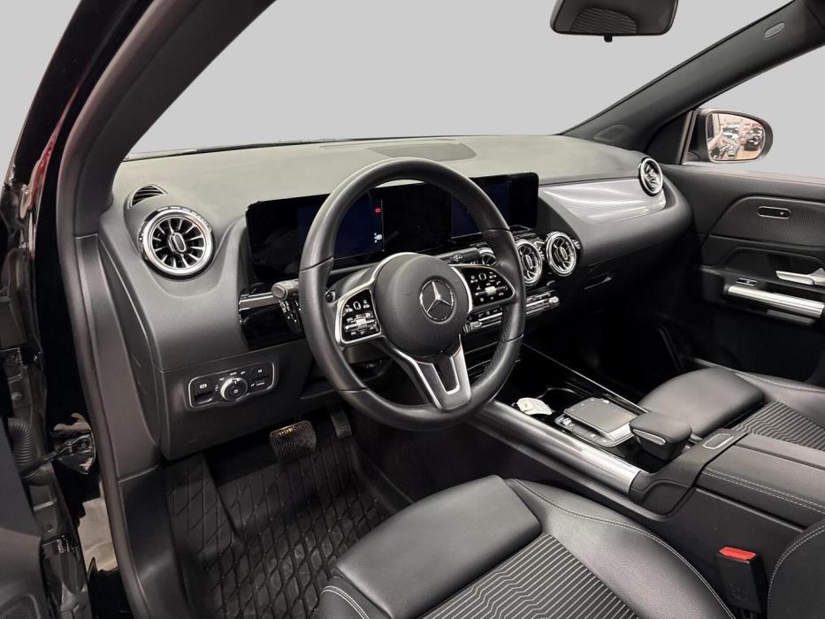 MERCEDES-BENZ EQA 2021