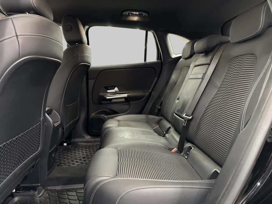 MERCEDES-BENZ EQA 2021