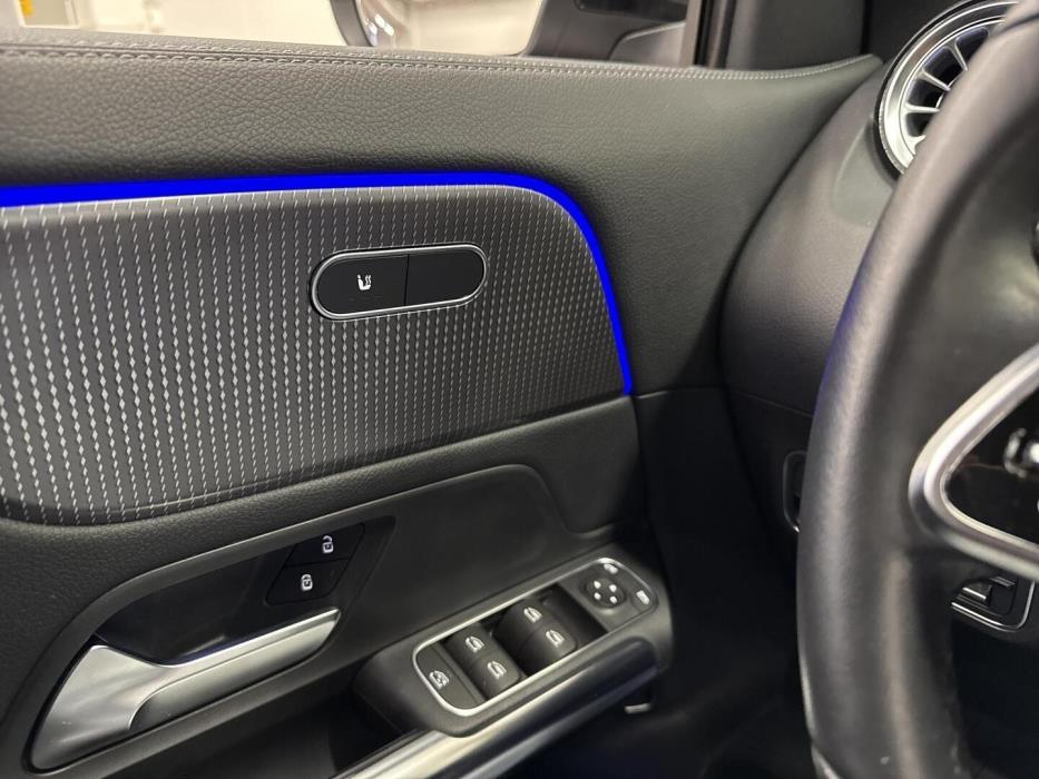 MERCEDES-BENZ EQA 2021