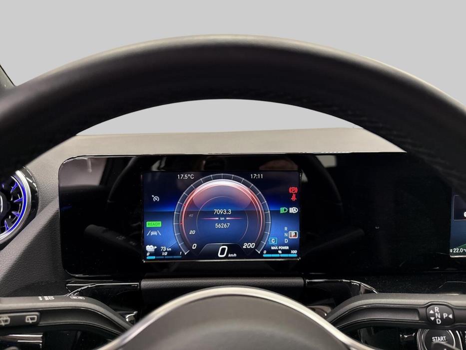 MERCEDES-BENZ EQA 2021