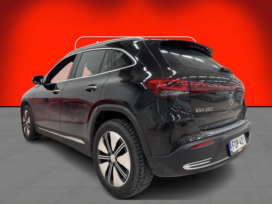 MERCEDES-BENZ EQA 2021