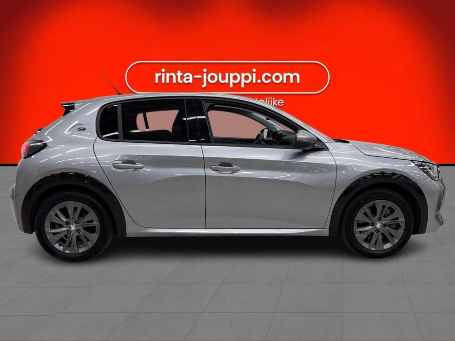 PEUGEOT e-208 2021
