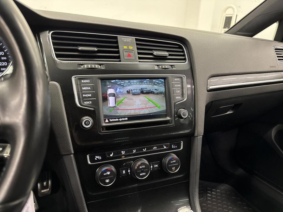 VOLKSWAGEN Golf 2017