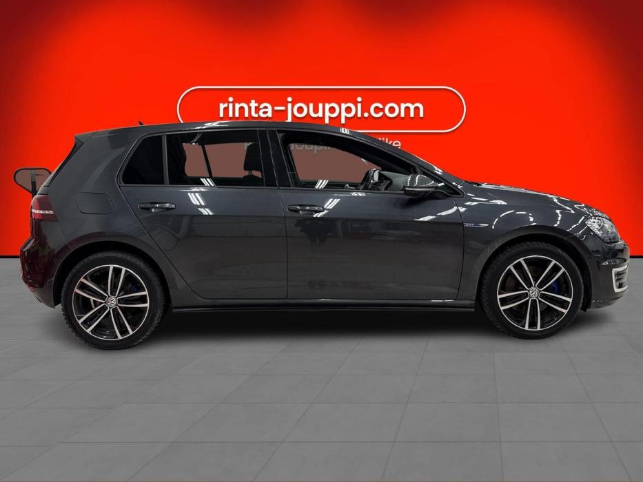 VOLKSWAGEN Golf 2017