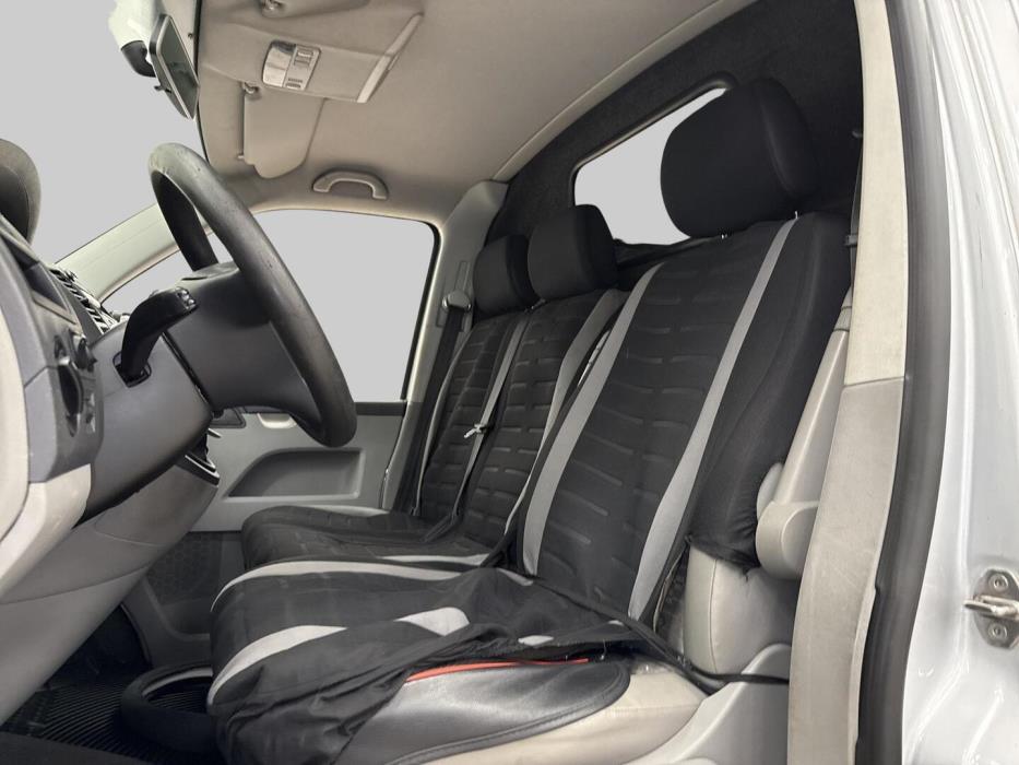 VOLKSWAGEN Transporter 2011