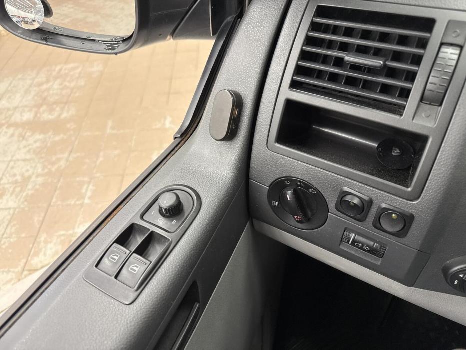 VOLKSWAGEN Transporter 2011