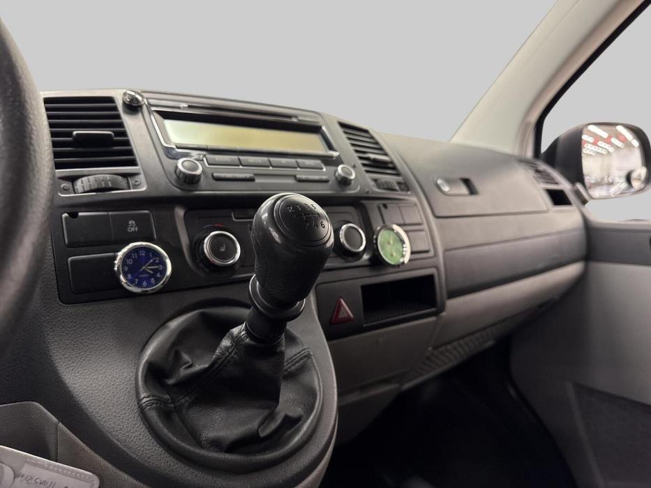VOLKSWAGEN Transporter 2011
