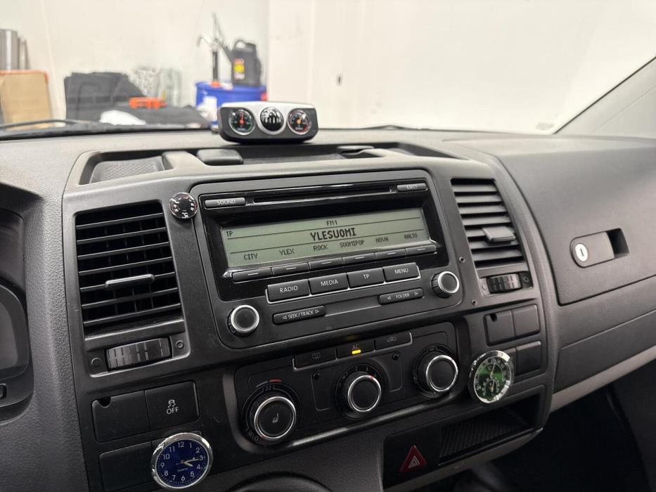VOLKSWAGEN Transporter 2011