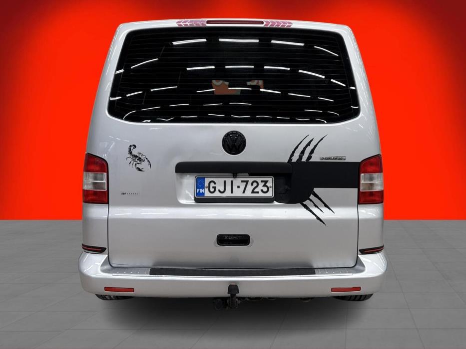 VOLKSWAGEN Transporter 2011