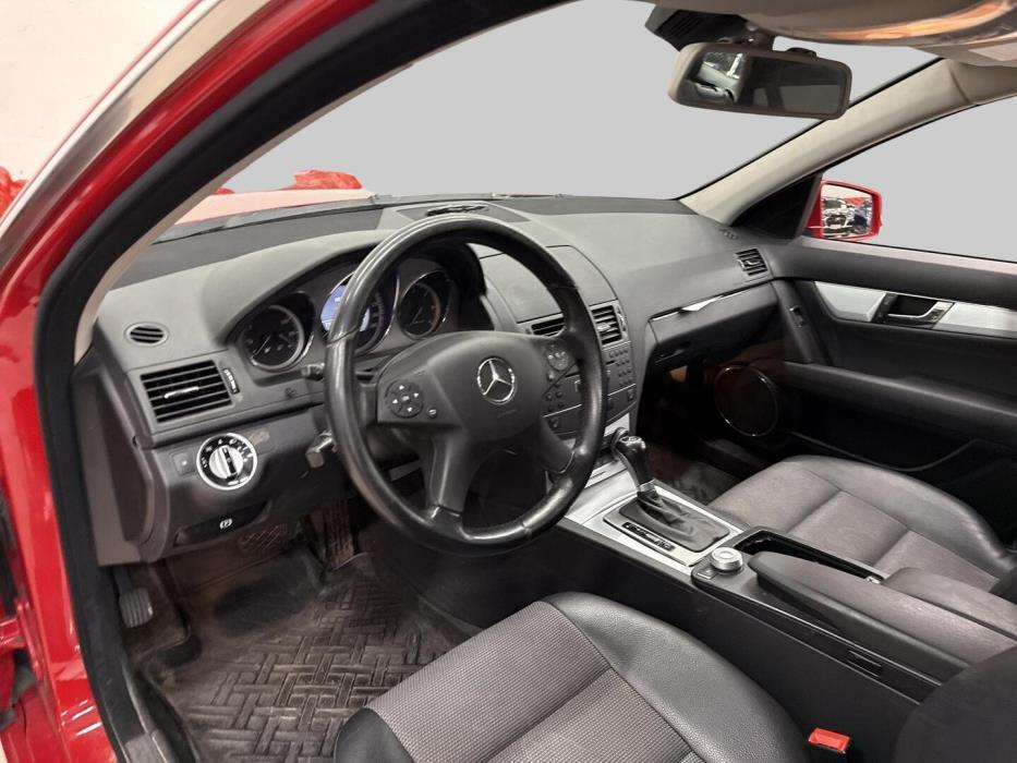 MERCEDES-BENZ C 2011