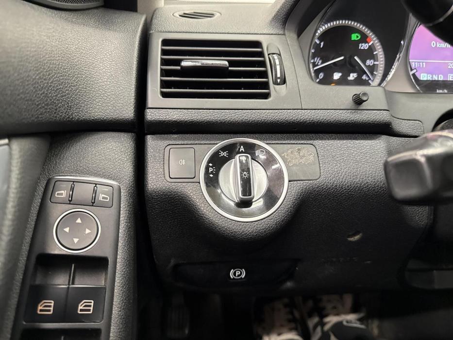 MERCEDES-BENZ C 2011