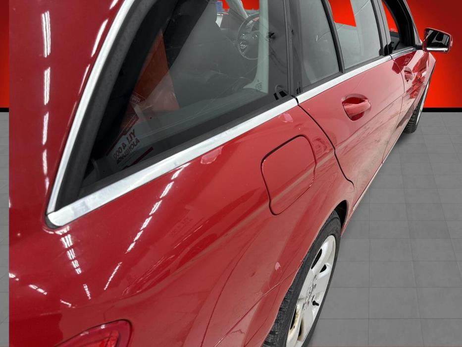 MERCEDES-BENZ C 2011