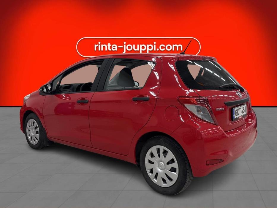 TOYOTA Yaris 2013