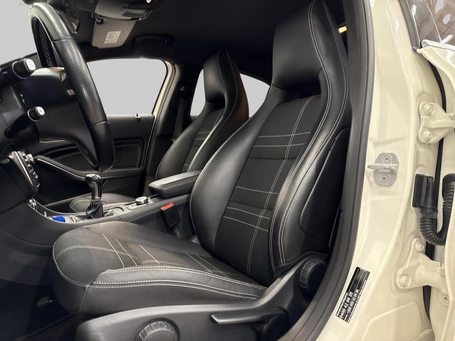 MERCEDES-BENZ A 2014