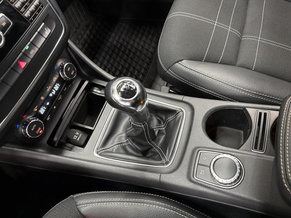 MERCEDES-BENZ A 2014