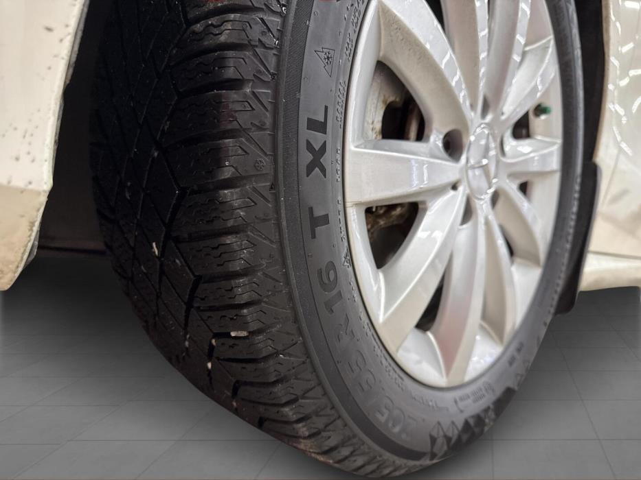 MERCEDES-BENZ A 2014