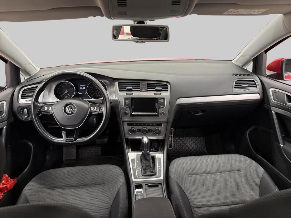 VOLKSWAGEN Golf 2015