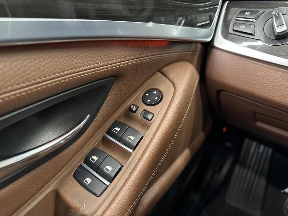 BMW 530 2011