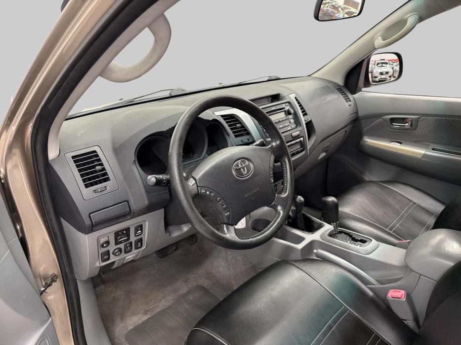 TOYOTA Hilux 2009