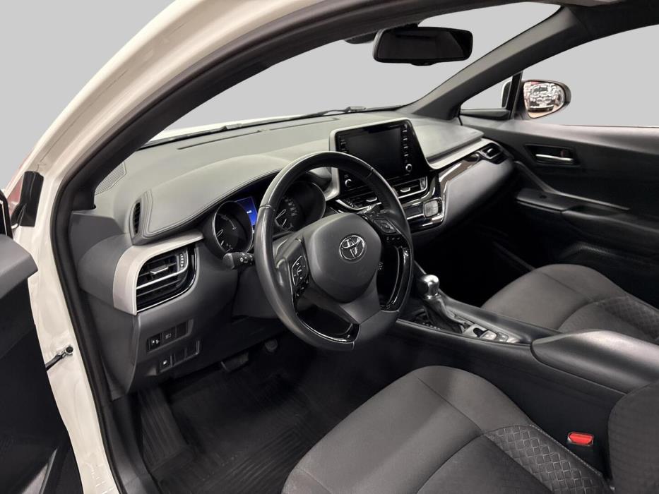 TOYOTA C-HR 2021