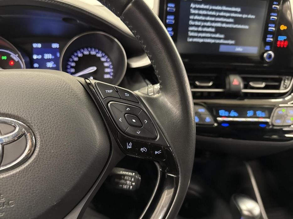 TOYOTA C-HR 2021