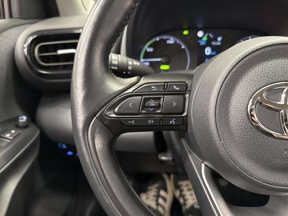 TOYOTA Yaris 2022