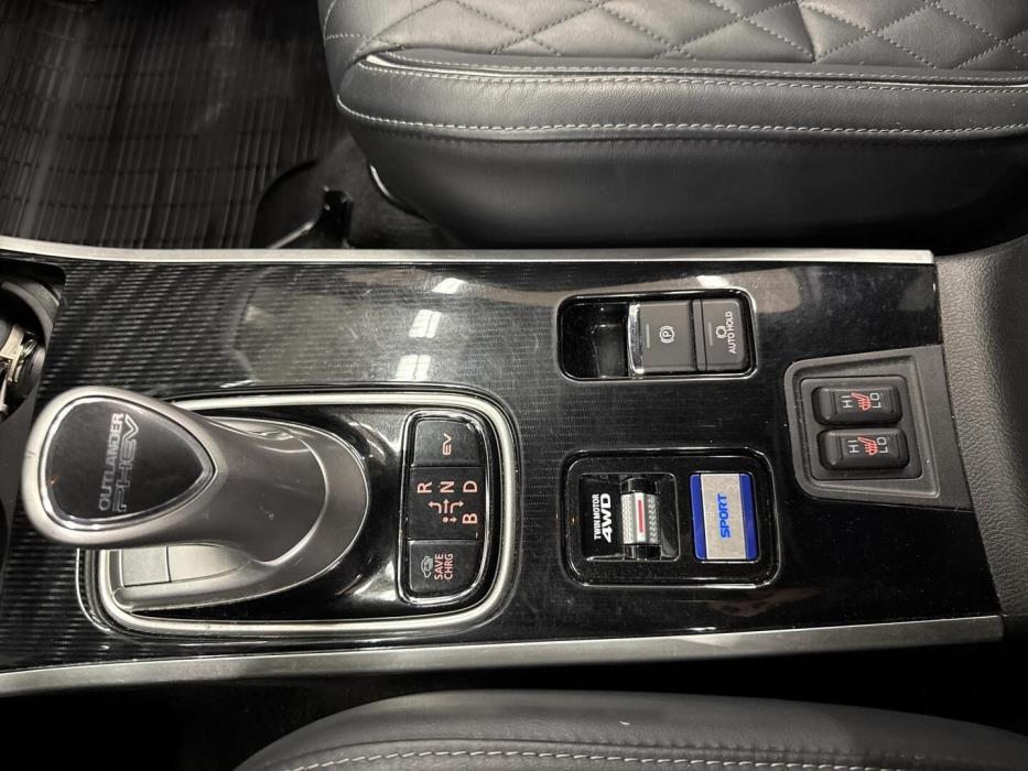 MITSUBISHI Outlander PHEV 2021